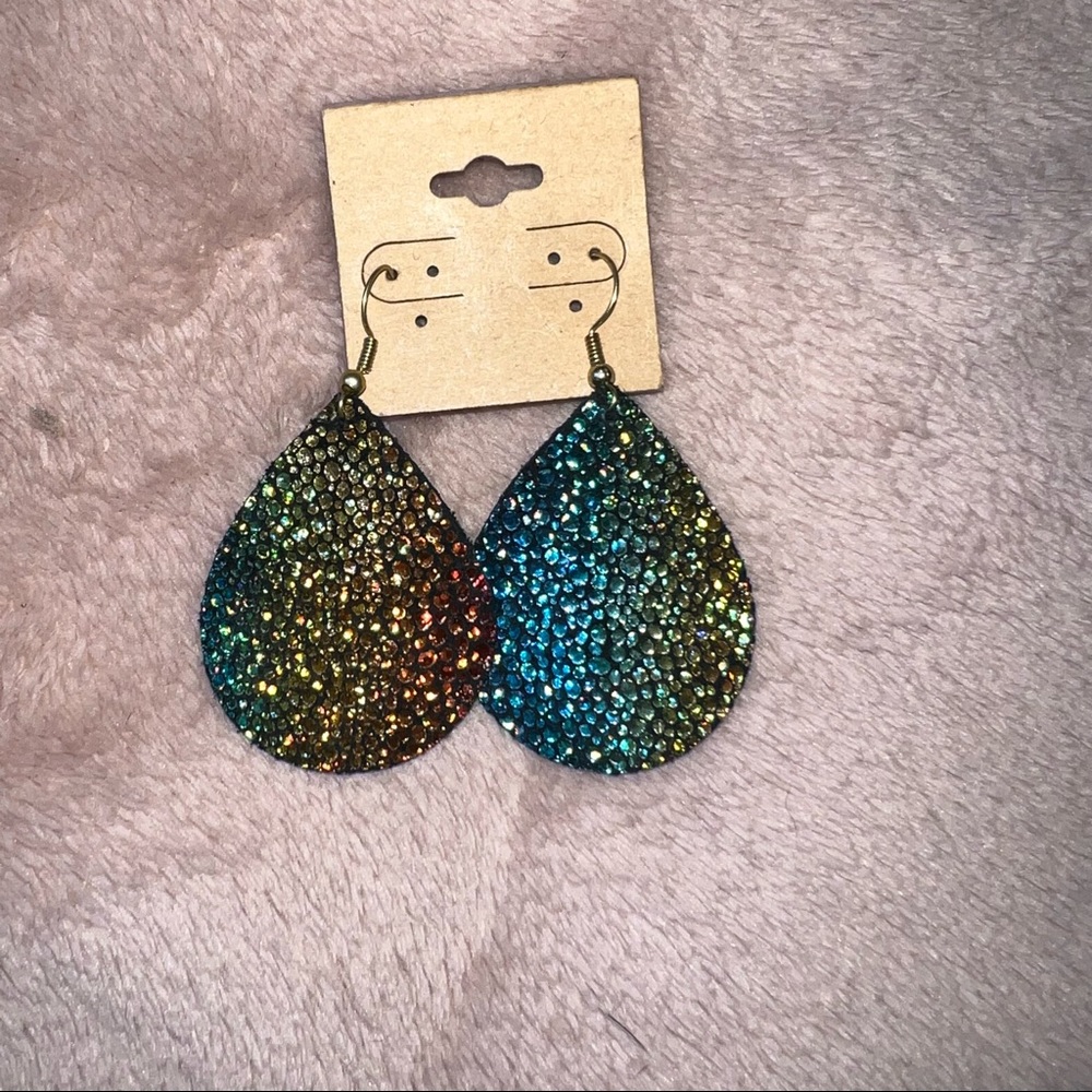 Hand made earrings 🌸